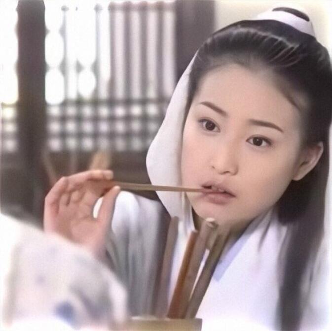 鲍逸琳为什么不拍戏了(鲍逸琳结婚了吗?)