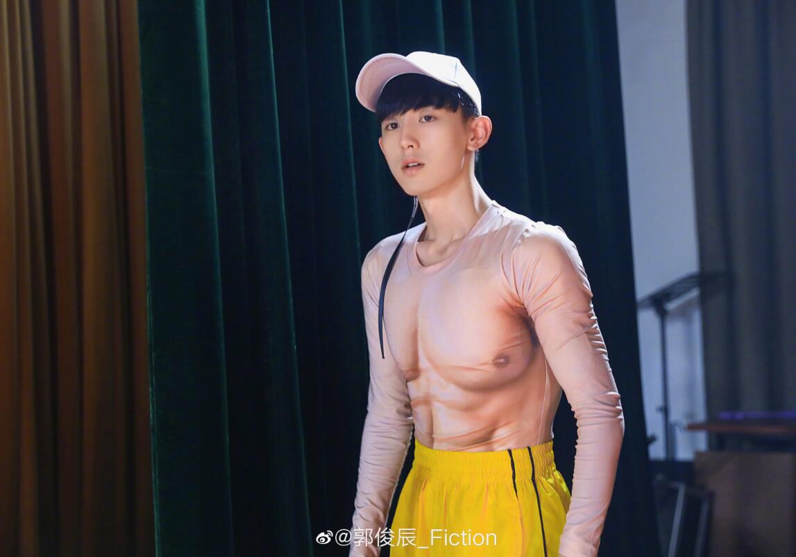 郭俊辰为什么叫Fiction、殿下