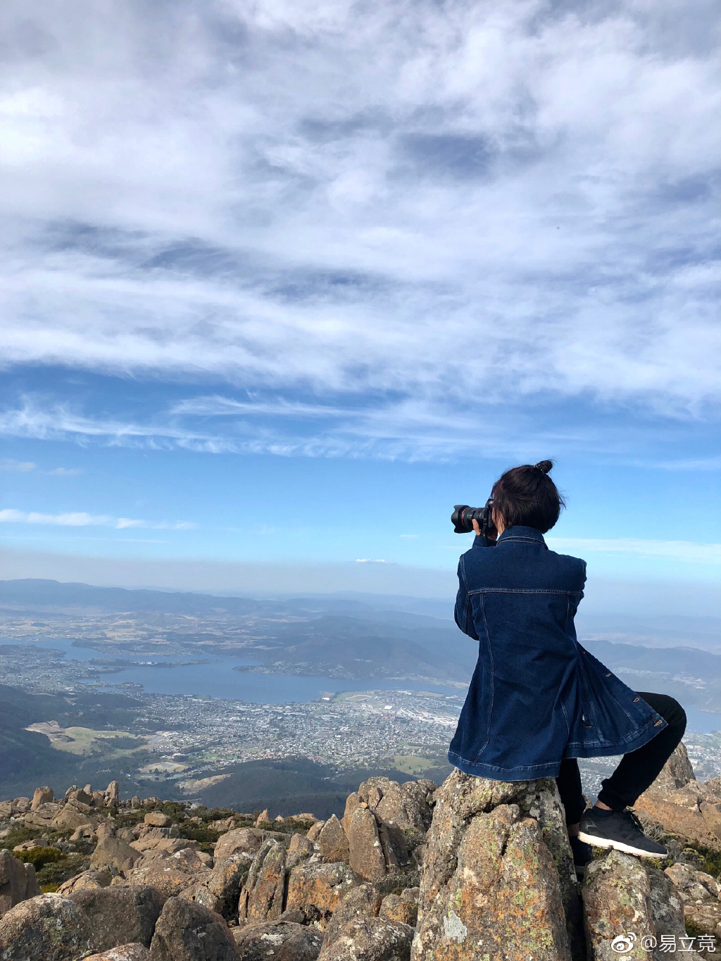 易立竞结婚没她是哪年出生的(易立竞结婚了嘛)