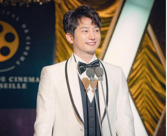 朴施厚现在没以前好看了图(朴施厚贴吧) 朴施厚现在没以前好看了图(朴施厚贴吧)