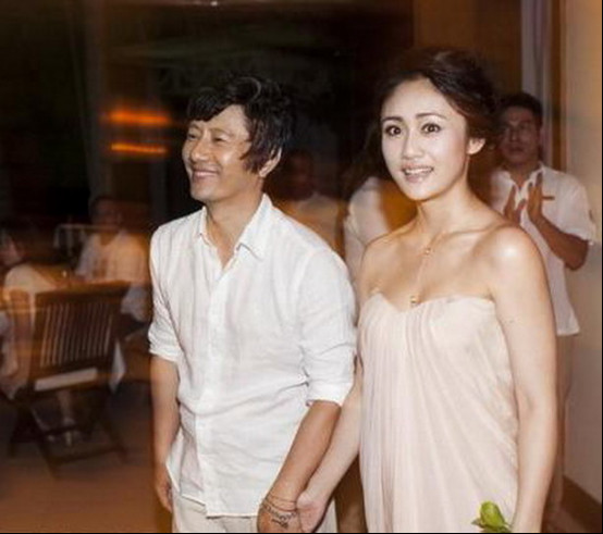 刘芸妈妈好年轻照片(刘芸的妈妈照片) 刘芸妈妈好年轻照片(刘芸的妈妈照片)