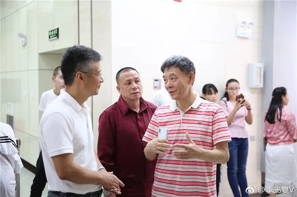 李光复为什么是功勋艺术家?李光复有个四合