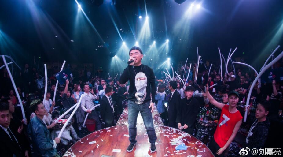 刘嘉亮的老婆杨淳慧资料(刘嘉亮老婆视频) 刘嘉亮的老婆杨淳慧资料(刘嘉亮老婆视频)