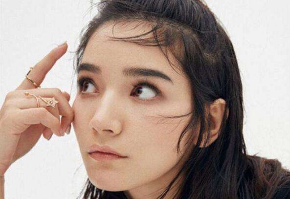 代斯为什么骂杨幂暗讽她?代斯和麦迪娜太像