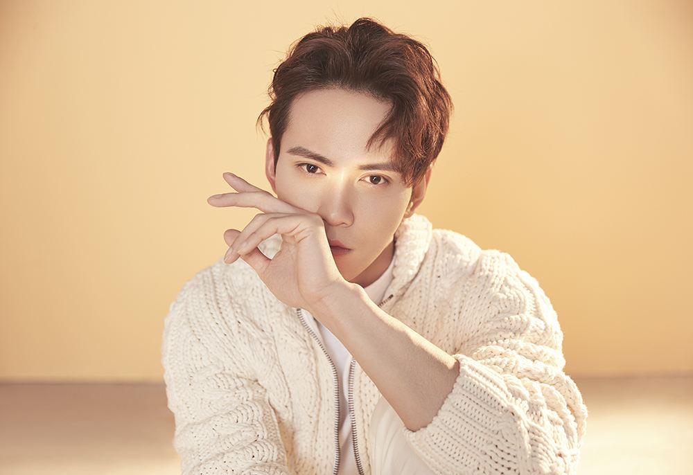 徐正溪叉腰站姿姿势图