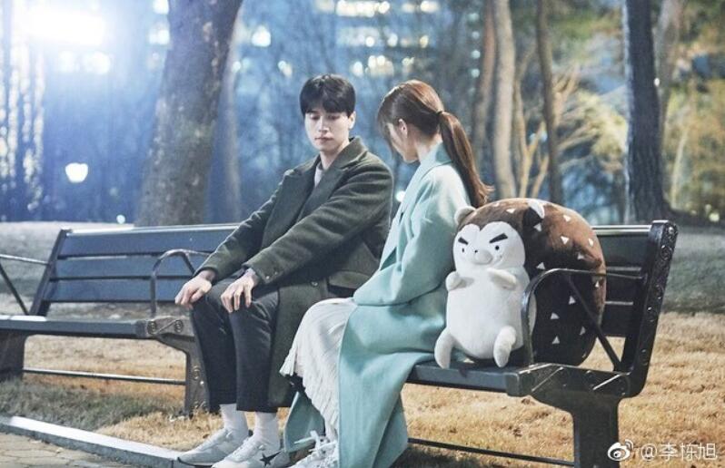 李栋旭眼睛太好看3层眼皮(李栋旭眼睛有做过吗)