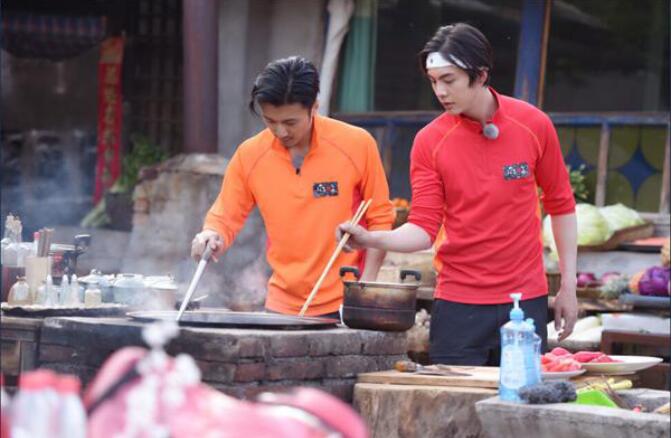 陈伟霆为什么叫陈一筷、的士陈