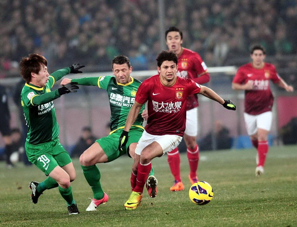 中超球队为何不要日本外援？中超球队年薪最(中超有日本球员吗)