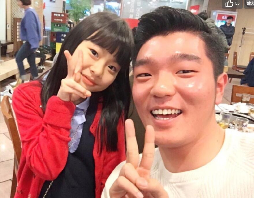 金秀安怎么像个男孩这么丑(金秀安15岁时的样子)