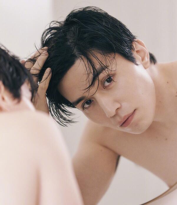 李栋旭眼睛太好看3层眼皮(李栋旭眼睛有做过吗)