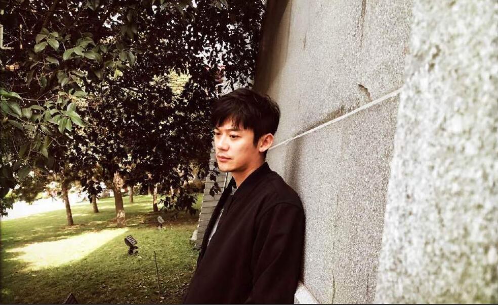 芦芳生为什么会说日语总演鬼子