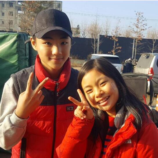 金秀安怎么像个男孩这么丑(金秀安15岁时的样子)