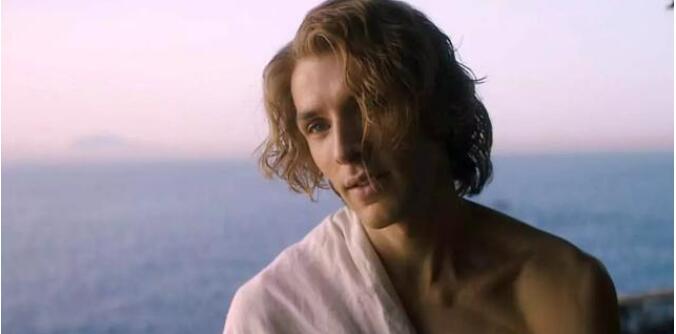 科林摩根在英国怎么样火吗 科林摩根在英国怎么样火吗