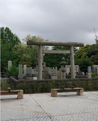 坂井泉水的墓是在日本青山公墓吗(青山墓地 日本)