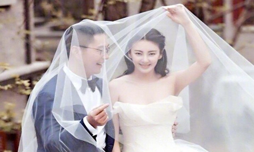 张雨绮与前夫袁巴元深夜聚餐怎么回事(张雨绮前任丈夫袁巴元)