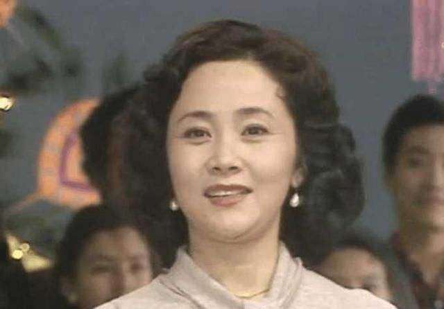 顾永菲是顾而已的女儿吗(顾永菲第二任丈夫叫什么名字)