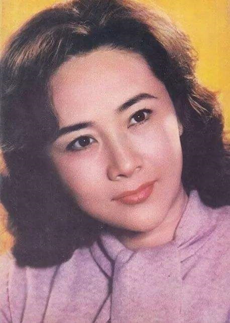顾永菲是顾而已的女儿吗(顾永菲第二任丈夫叫什么名字)