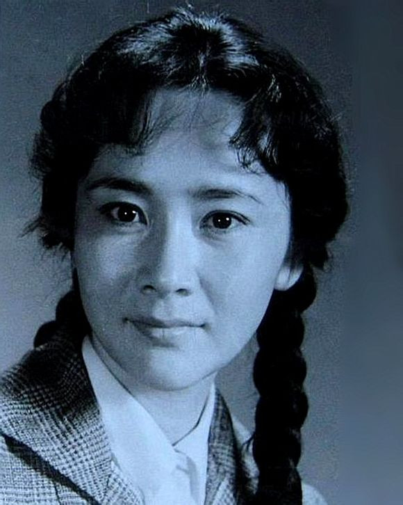 顾永菲是顾而已的女儿吗(顾永菲第二任丈夫叫什么名字)