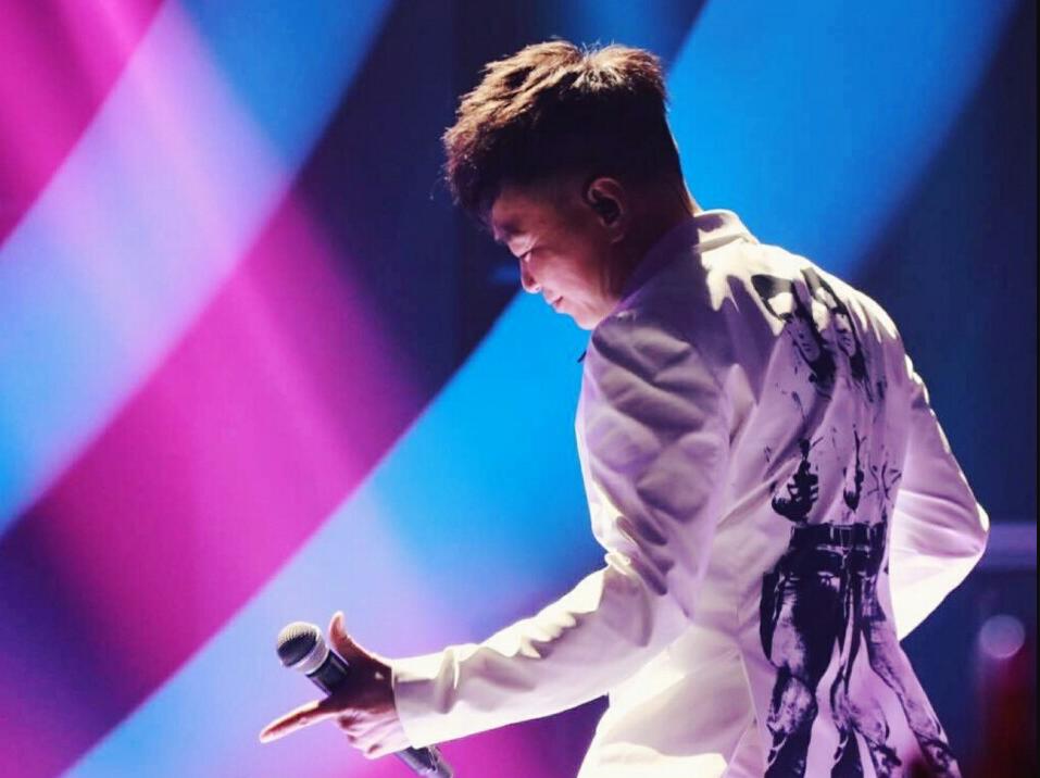 李达成为什么大起大落唱歌那么少