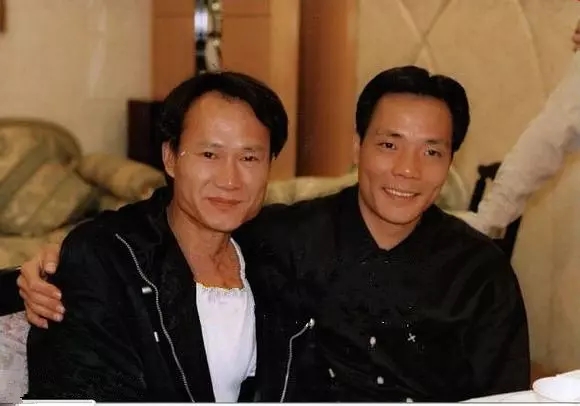 香港演员程东多少岁了(香港演员程峰)