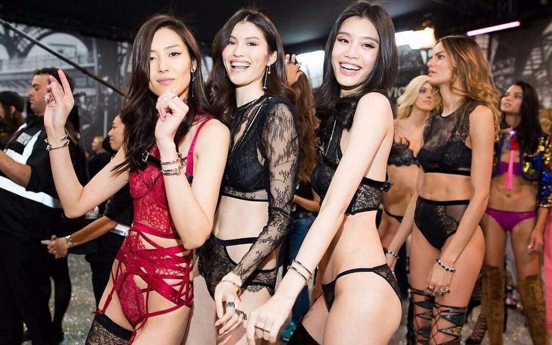 何穗为什么叫美黑、维密亲闺女 何穗为什么叫美黑、维密亲闺女