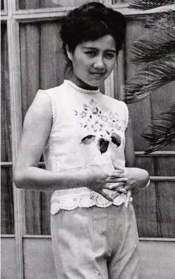 赌王的四个太太都合法吗？赌王的四个太太谁