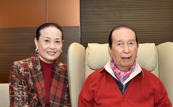 赌王的四个太太都合法吗？赌王的四个太太谁