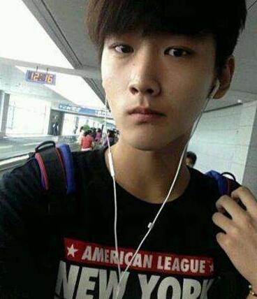 邢昭林整容前后照片(邢昭林长相有变化) 邢昭林整容前后照片(邢昭林长相有变化)