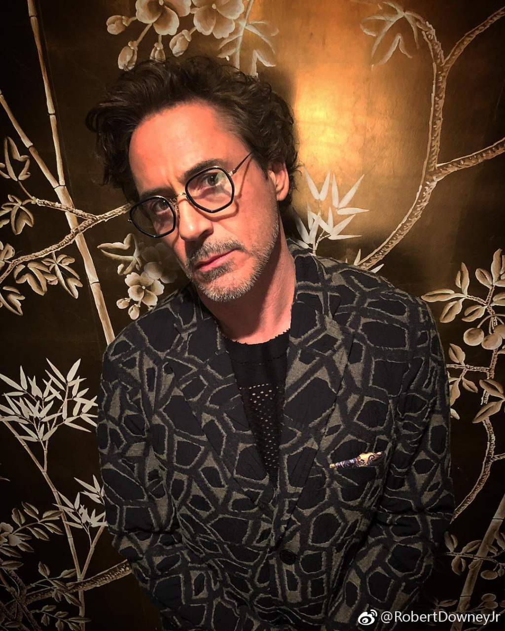 小罗伯特唐尼是近视眼吗(小罗伯特唐尼翻白眼)