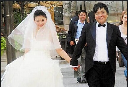 霍思燕和黄奕为什么吵架骂战？黄奕为什么离(黄奕和霍思燕为什么大战)