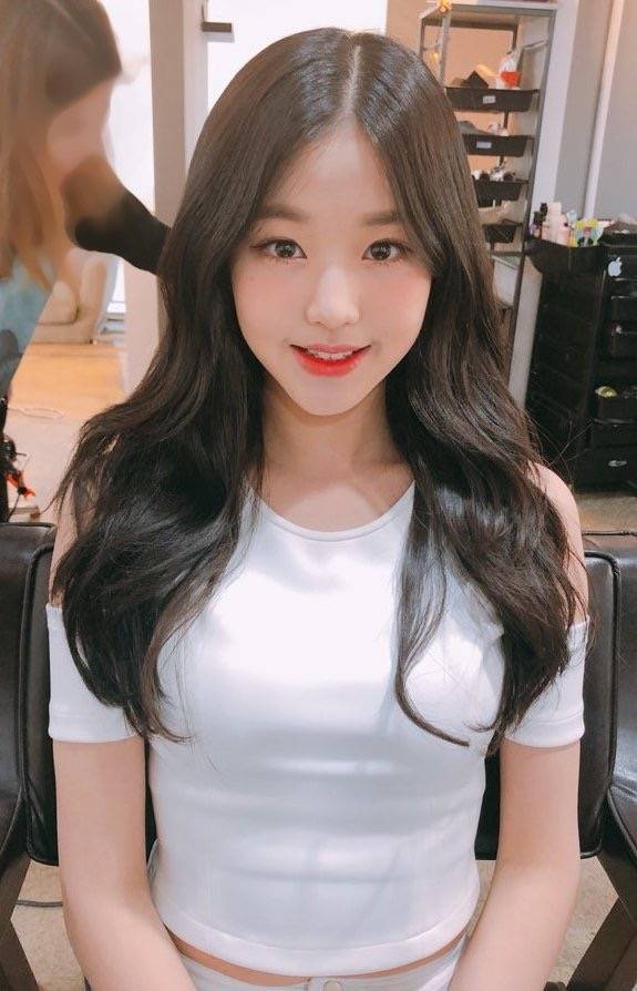 张元英素颜照片她是混血吗(张元英美貌) 张元英素颜照片她是混血吗(张元英美貌)