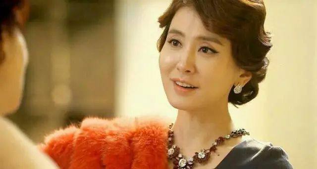 李一花年轻时的照片(李一花身材) 李一花年轻时的照片(李一花身材)