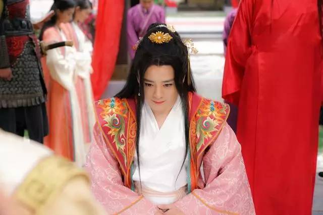 刘济恺整容前照片曝光(刘济恺微博)