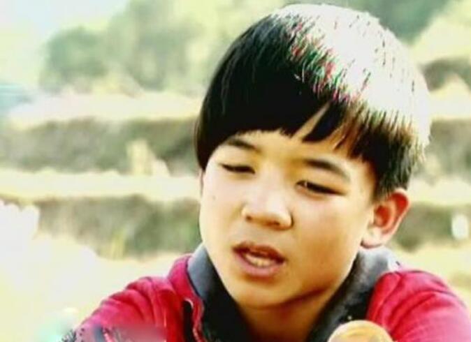 易虎臣家里出什么事了连学费都交不起