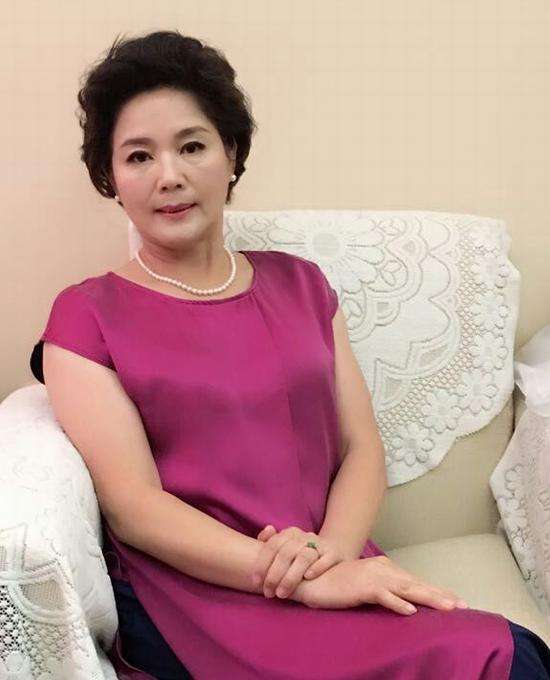 演员杨青年轻时候照片(演员杨青近照)