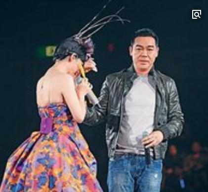 周慧敏和刘青云是什么关系？周慧敏历届男友(周慧敏喜欢刘青云吗)