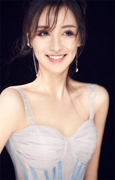 演员景瓷多大了(演青瓷的演员) 演员景瓷多大了(演青瓷的演员)