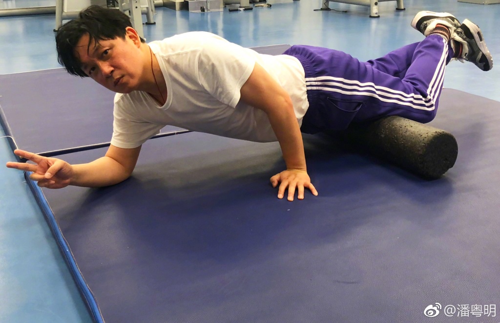 潘粤明现在有钱吗(潘粤明收入)