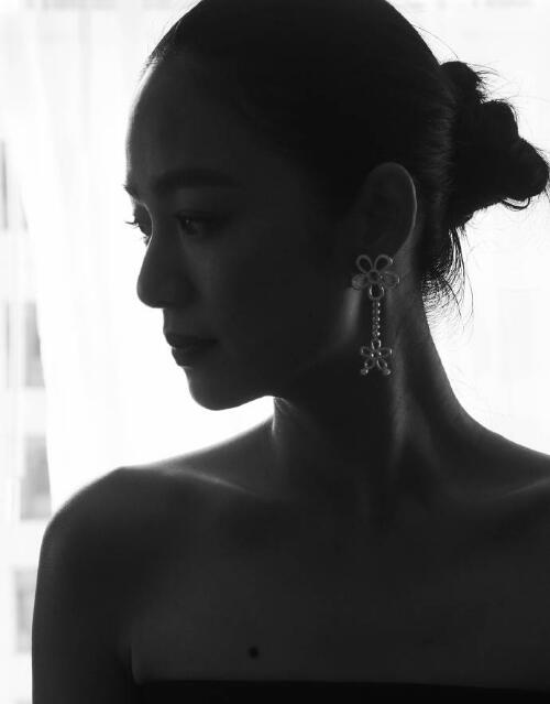 周韵是什么气质的女人(周韵很有魅力)