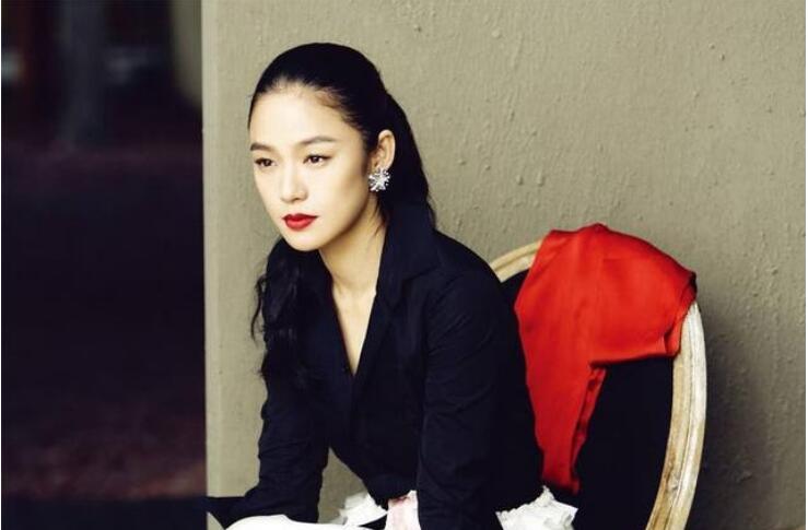 周韵是什么气质的女人(周韵很有魅力)