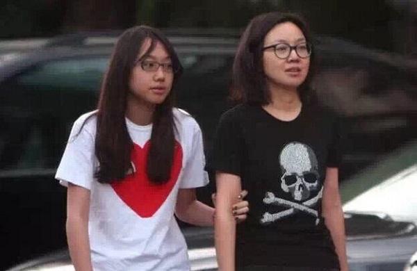 闫妮为什么叫素描、北长城?闫妮和赵本山什 闫妮为什么叫素描、北长城?闫妮和赵本山什