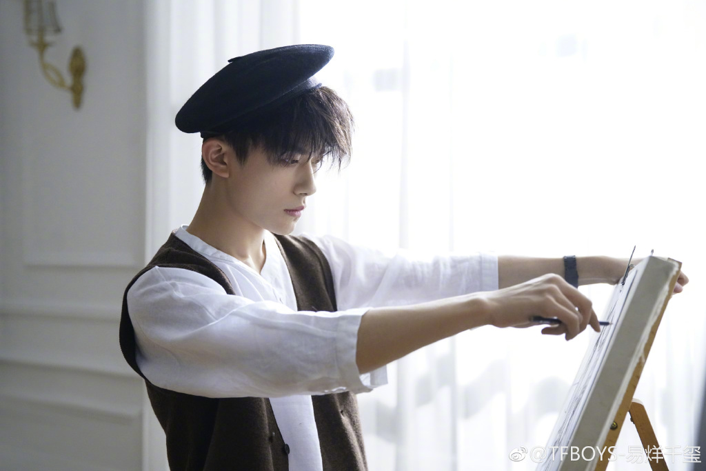 见到易烊千玺本人脱粉是什么梗？易烊千玺人