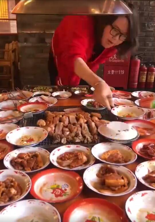 浪老师催吐吗为什么能吃那么多？大胃王浪胃