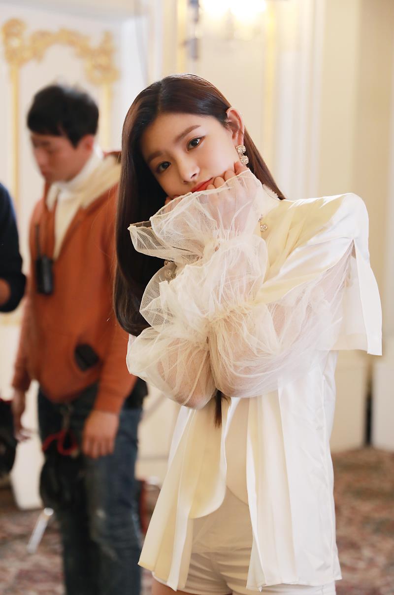 王怡人为什么叫一愣