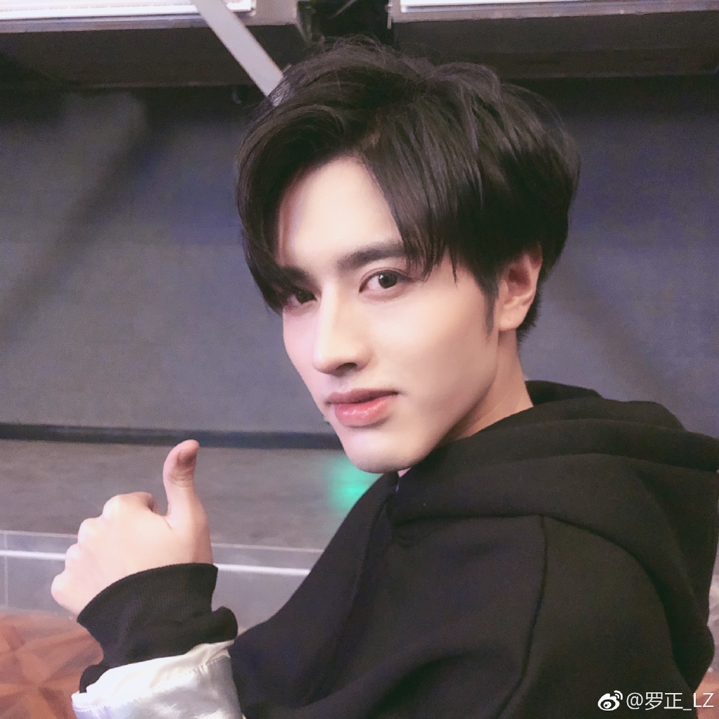 罗正是贵州哪里人(罗正是什么族)