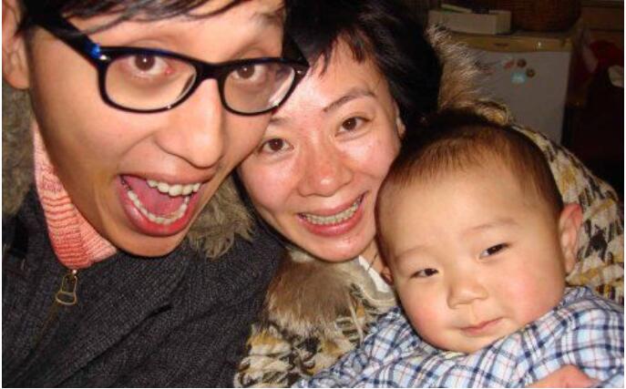 秦利鸽几几年出生的多大了？华少与妻子秦利