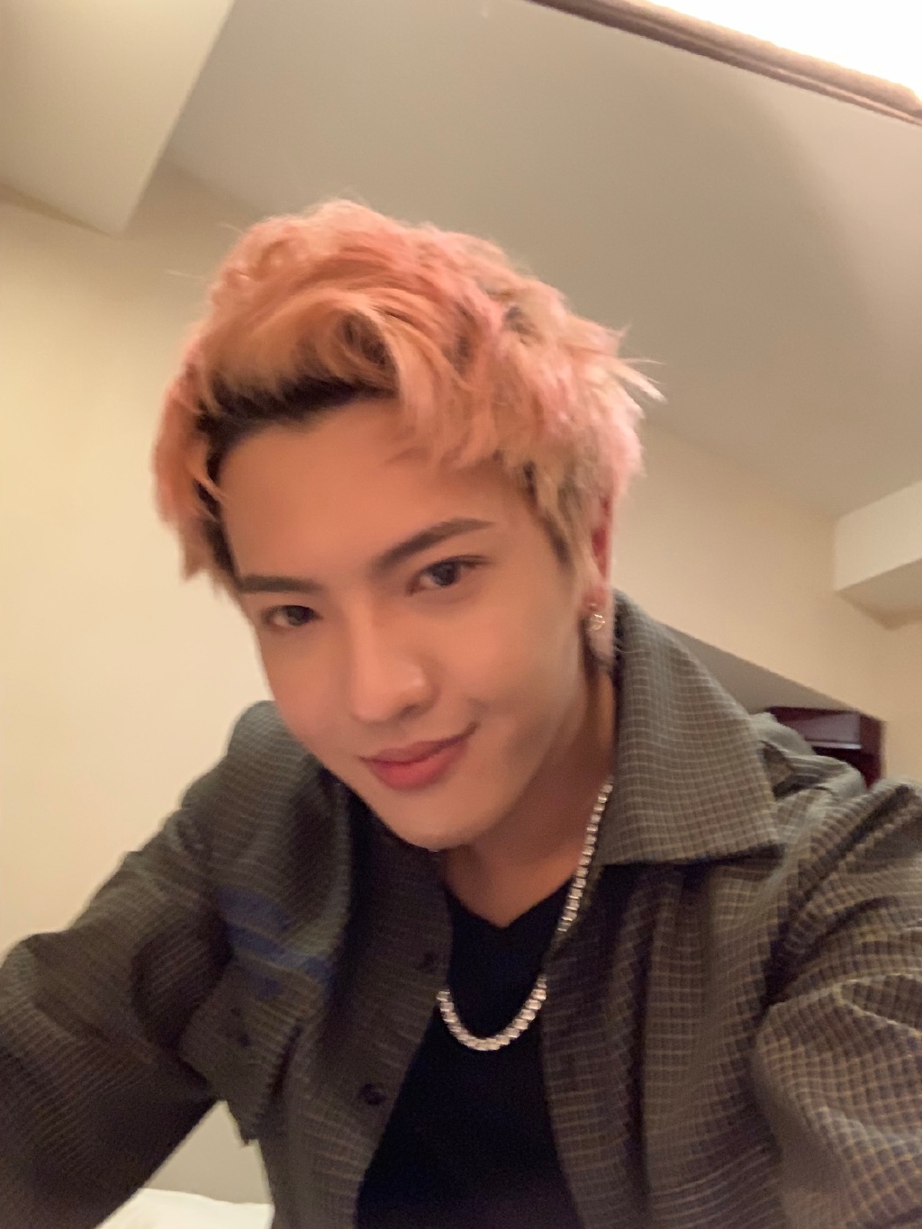 董岩磊以前是坤音的吗？董岩磊为什么能上偶