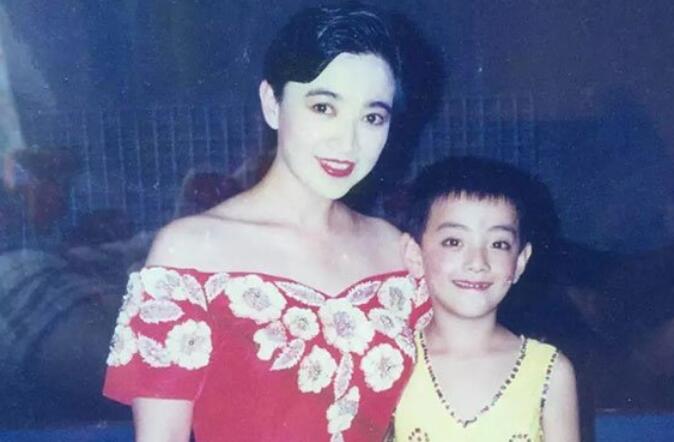 郑云龙家境有钱吗是富二代？郑云龙上快乐大