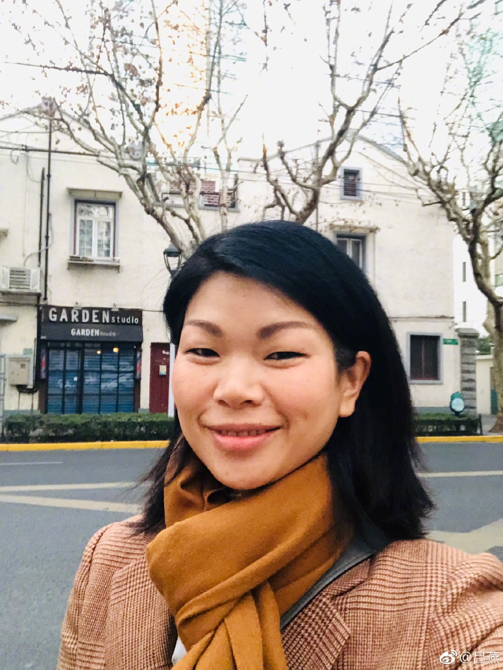 吕燕长得丑为什么命好能出名(吕燕长的好看吗)