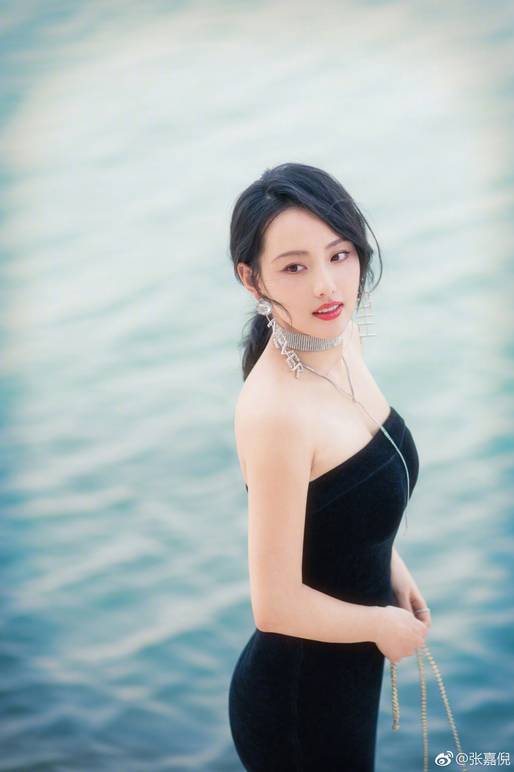 张嘉倪为什么叫张嘉儿(张嘉倪怎么了)